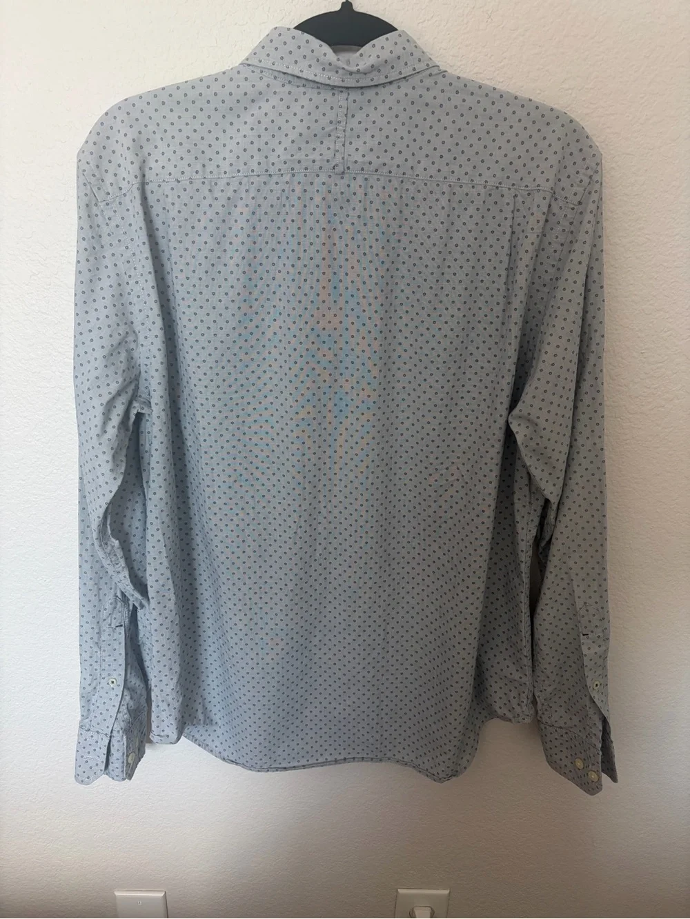 Banana Republic Light Blue Microdot Men's Button-Up Shirt